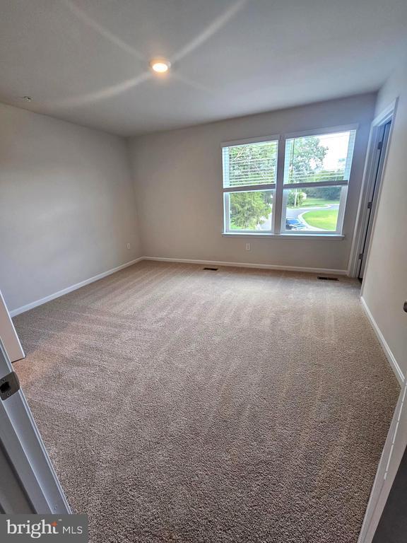 Building Photo - 163 Riverwalk Ter