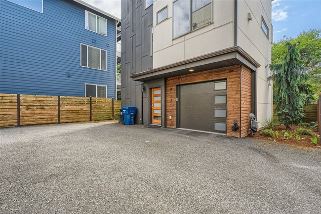 Modern West Seattle Townhome with Rooftop ... - Modern West Seattle Townhome with Rooftop ...