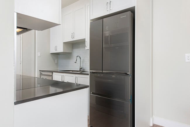 Photo - 115 Dowling Avenue