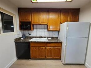 Photo - 1408 Gregory Way