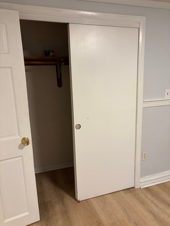 Building Photo - 27 Elmwood Park Unit 6