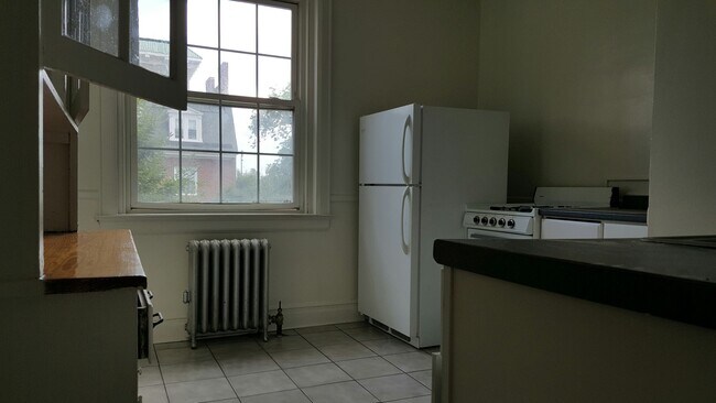 Photo - Carolina Apartments