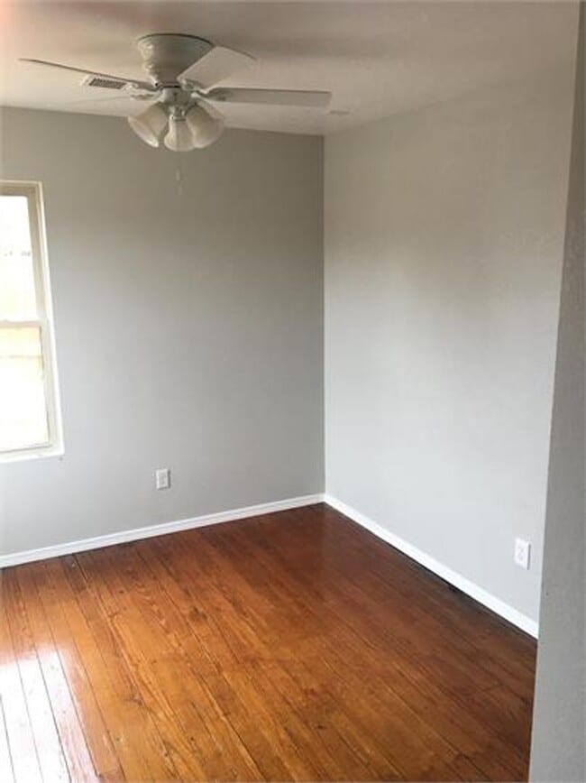 Photo - Large Canyon Home