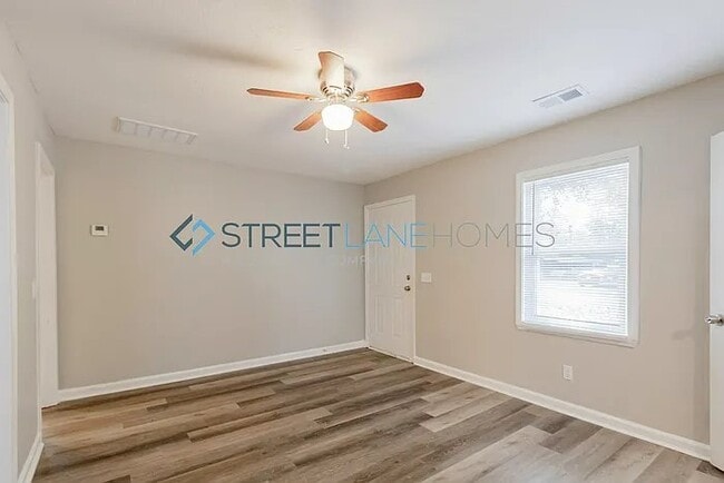 Photo - 108 Parkway Dr