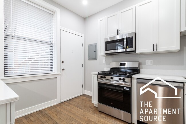 Photo - 3840 N Wilton Ave Unit 1