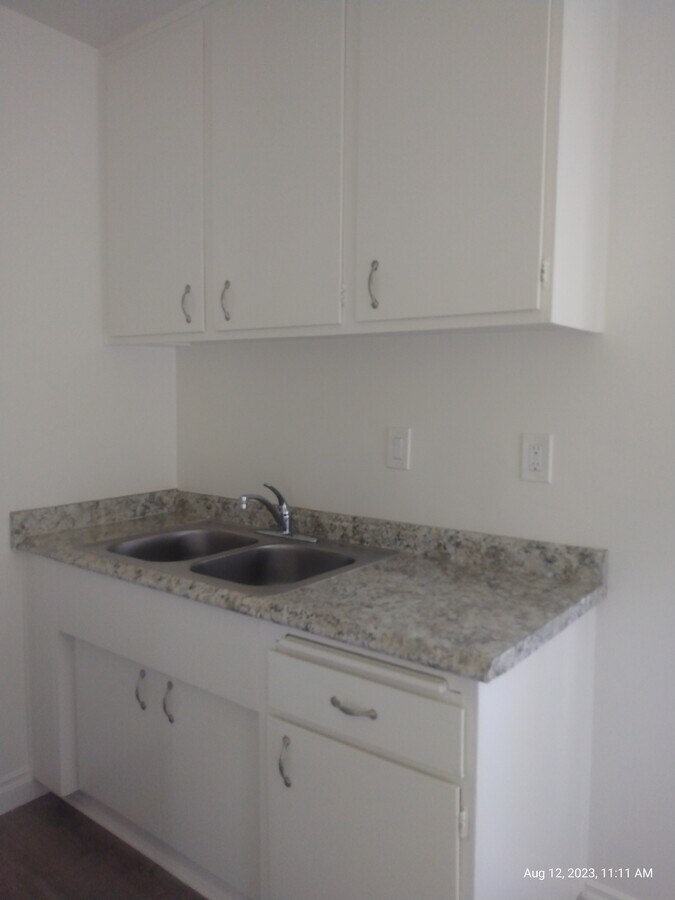 Photo - 11290 Ohio Ave Unidad 01