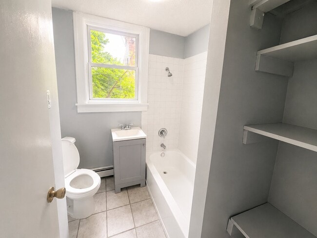 Photo - 70 Eaton Pl Unit 4