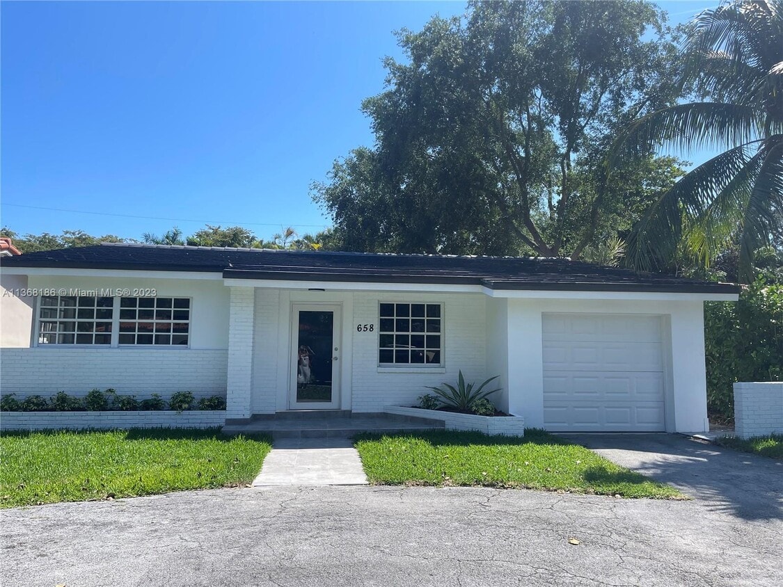 Photo - 658 Bird Rd (Coral Gables, FL)