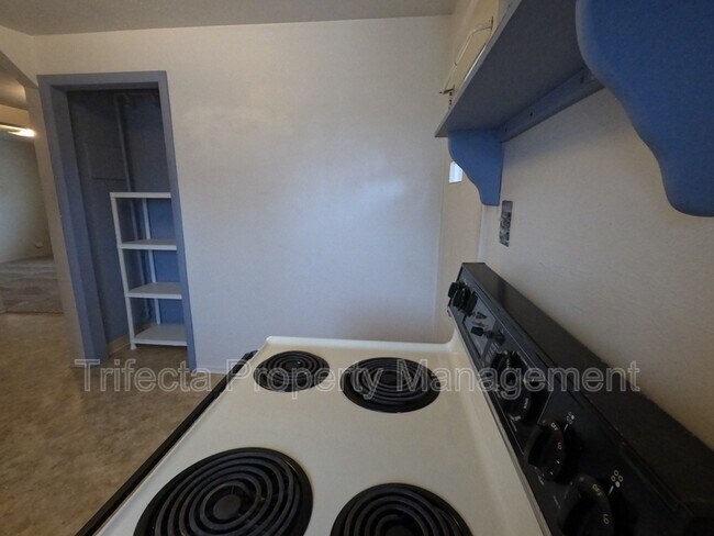 Photo - 417 N Hollywood St Unit 2