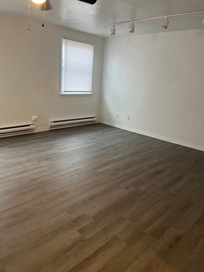 517 3rd Avenue Apartment Carnegie, PA