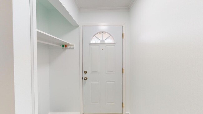 Photo - MODERN THREE BEDROOM TOWNHOME BY WHITEHOAK... Unit 56