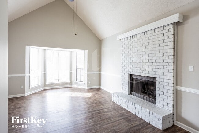 Photo - 4812 Barkshire Dr