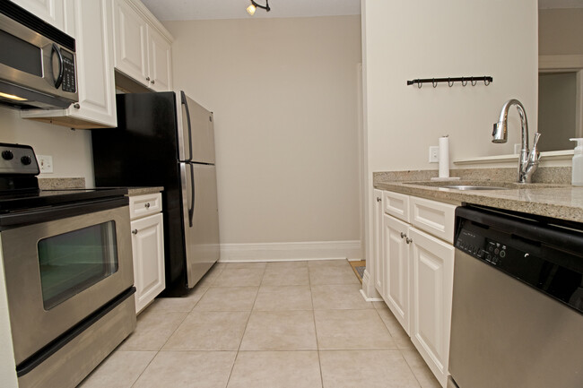 Photo - 598 Summit Ave Unit 3