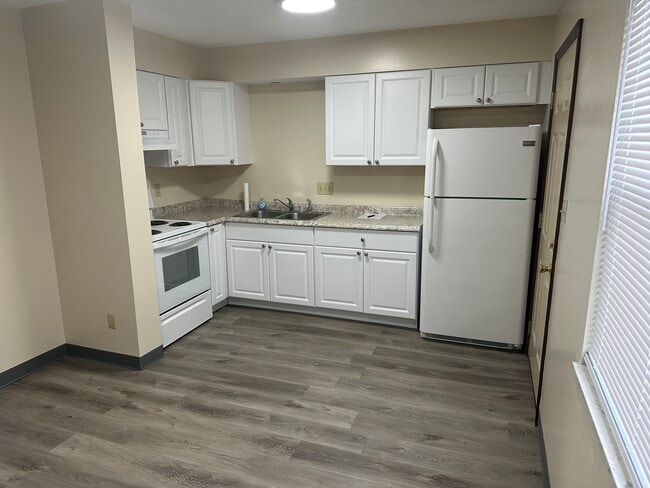 Photo - 270 Stocksdale Dr