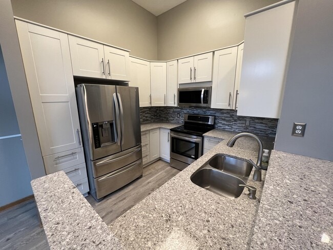 Building Photo - 15760 Flan Ct Rental