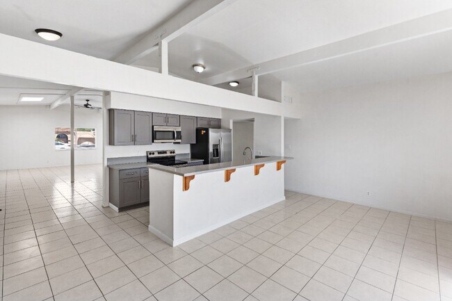 221 Milinane Dr