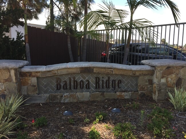 Building Photo - 5252 Balboa Arms Dr Unit 271