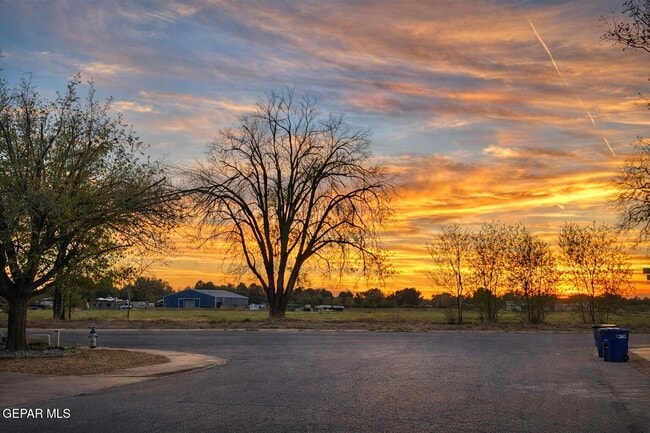 Photo - 320 Arboles Dr