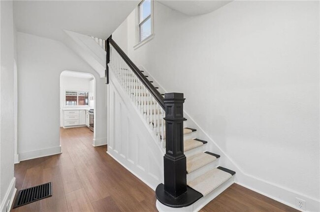 Photo - 1020 Jancey St