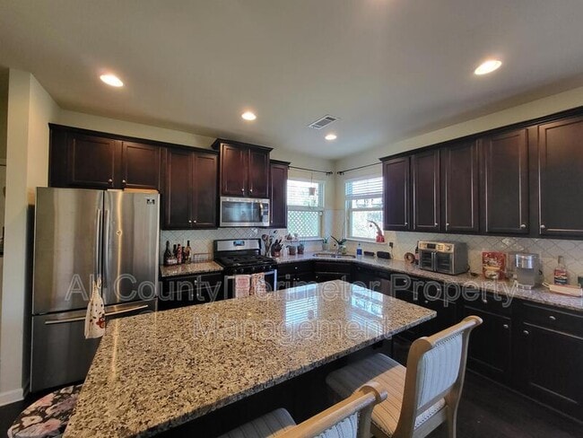 Photo - 5735 Riverside Bay