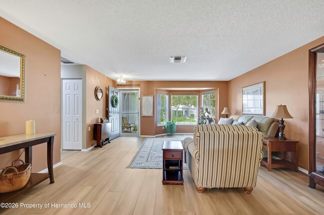 2066 Quailwood Ln