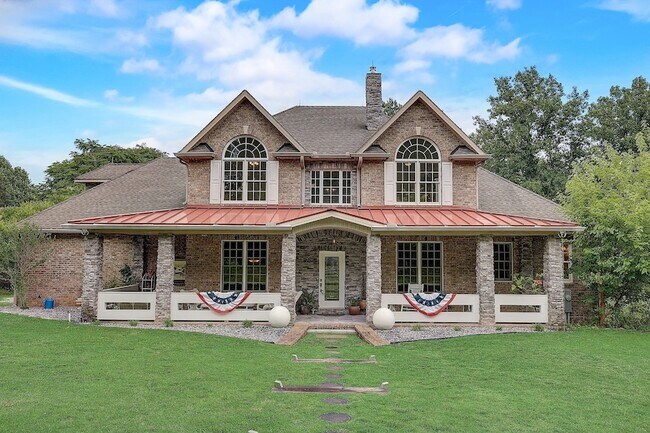 Photo - 8745 Old Charlotte Pike