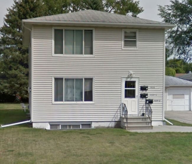Building Photo - 1436 15th St S Rental