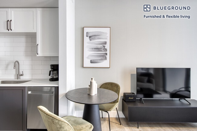 Photo - 419 SE 2nd St Unit FL4-ID11