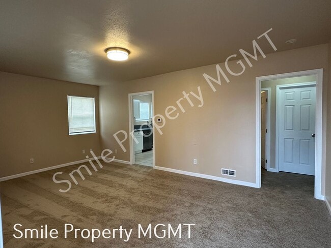 Photo - 10440 SE Division St