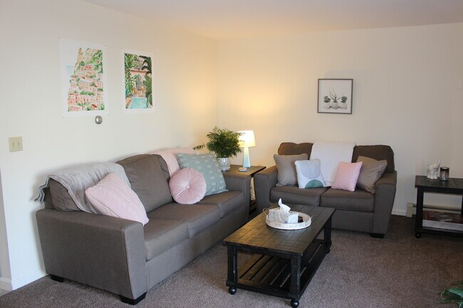 Pinewood Apartments
