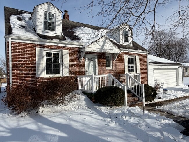 Building Photo - 167 Cook Ave