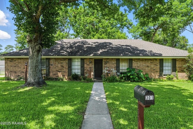 Photo - 301 Estainville Ave