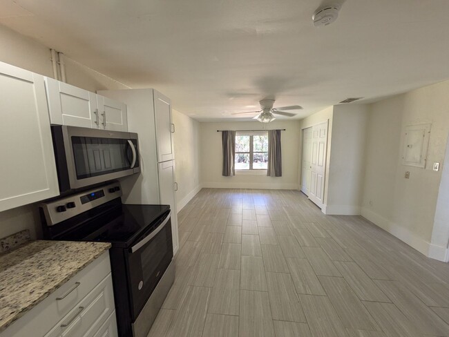 Studio Duplex - Annual Rental in East Naples - Studio Duplex - Annual Rental in East Naples