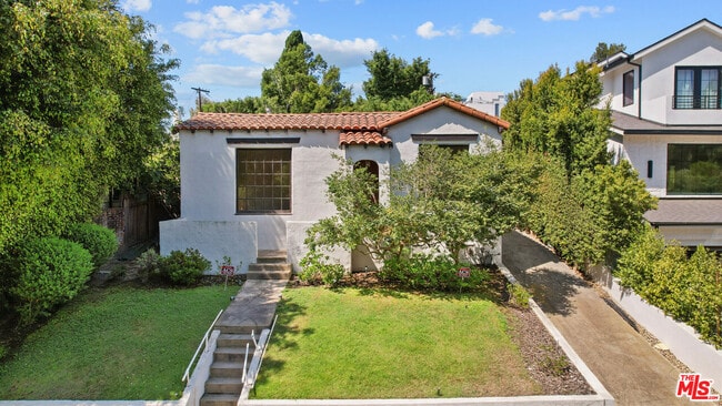 Photo - 2569 Patricia Ave