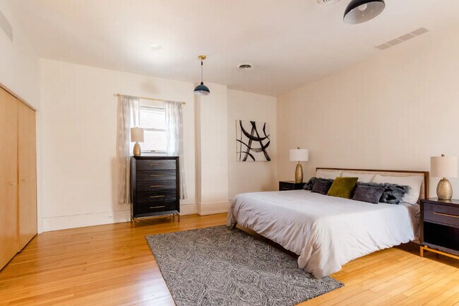 Photo - 617 E Liberty St