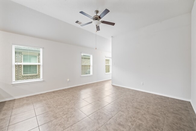 Photo - 5742 Pampus Prairie Rd