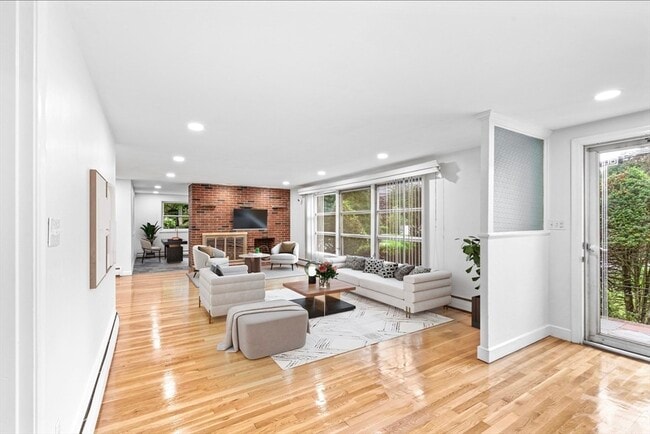 Photo - 253 Linden St