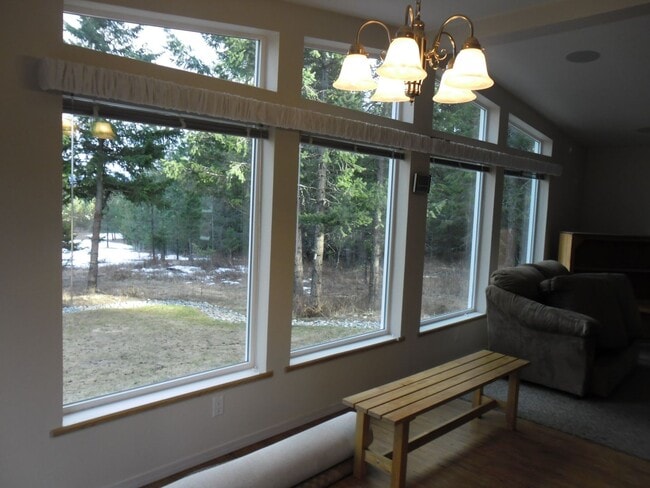 Photo - 274 Horseshoe Lake Rd