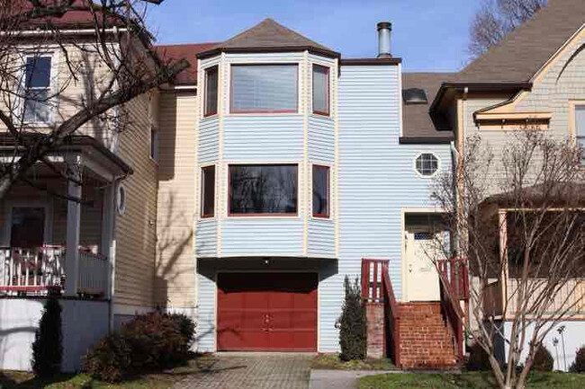 Photo - 361 Woods Ave SW Townhome