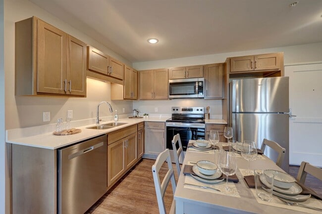 Photo - The Heights I - Apartments