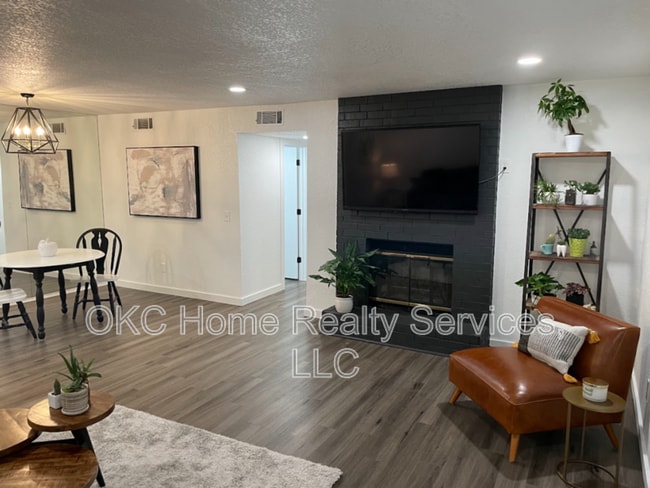 Photo - 4400 Hemingway Dr Unit APT 210