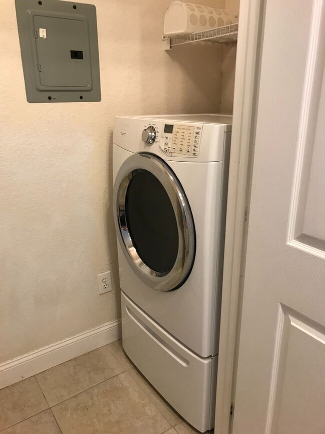 Photo - 3593CR#431(75) Unit 431