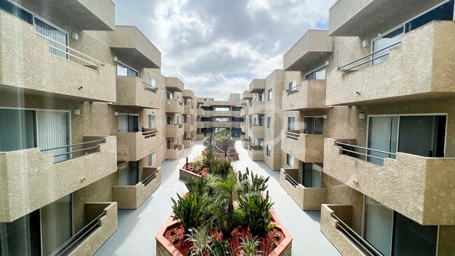 ¡PATIO - Aspen Place