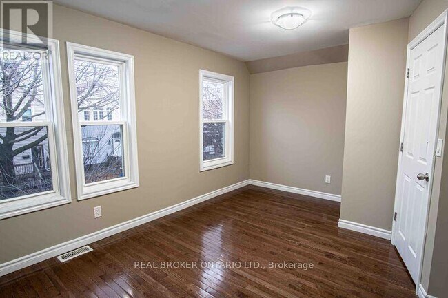 Photo - 57 Francis St