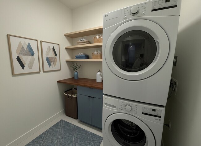 Photo - 5382-200 200 St