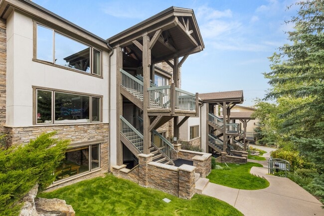 Photo - 65 Campground Ln