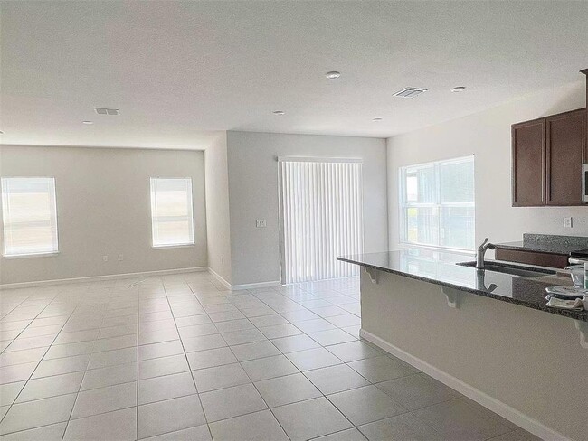 Photo - 5530 Bonn Way