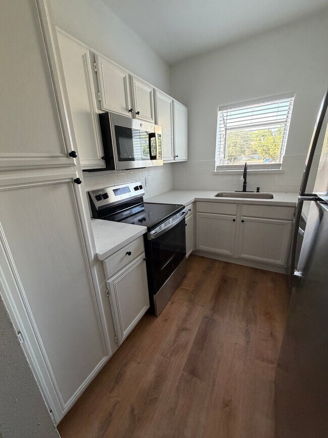 Photo - 2323 Fairwind Rd Unidad 105