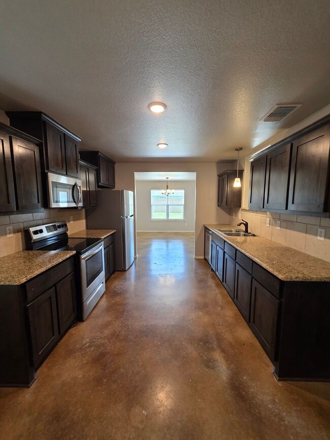 Photo - 5 Bedroom 2.5 Bath home off Bunny Trail Killeen