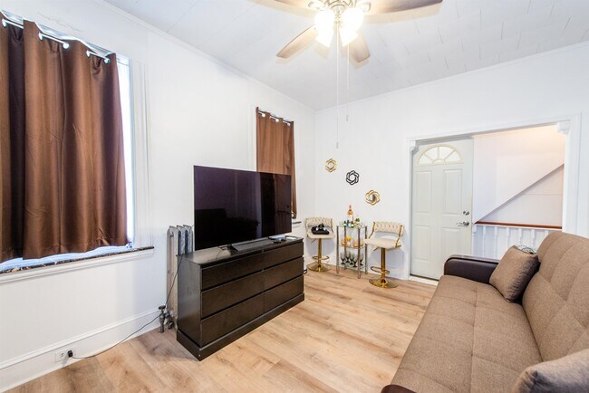 Photo - 609 59th St Unit 1